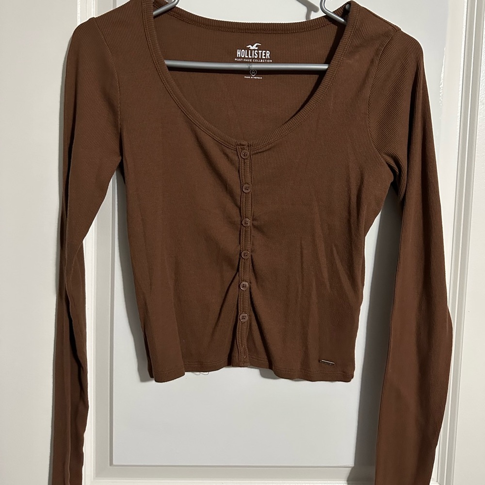 Brown ribbed henley